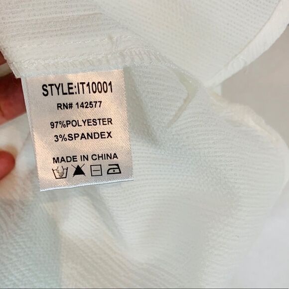 IRIS Basic Sleeveless Top - Picture 4 of 7